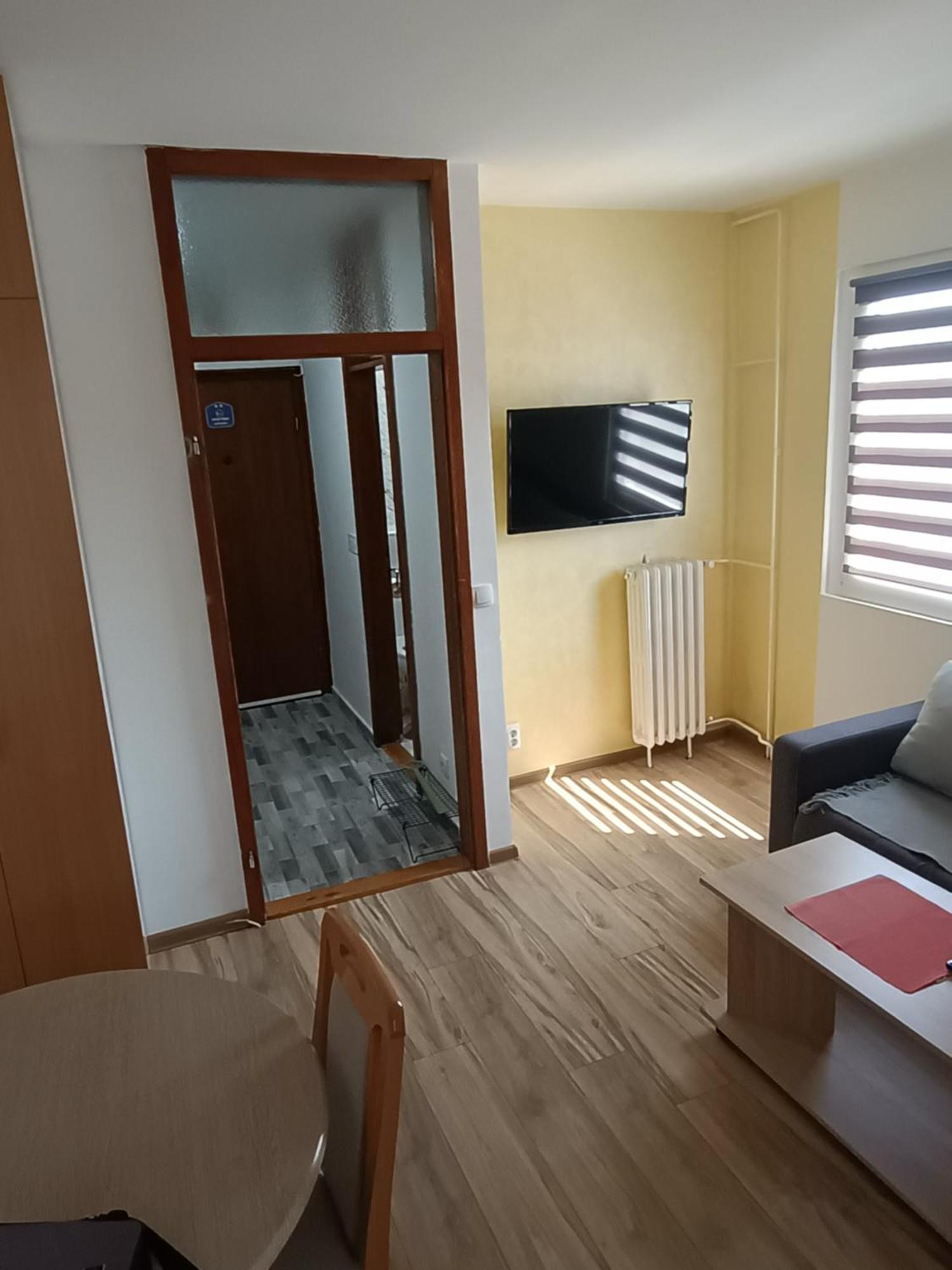 Stan Na Dan Im Apartment Uzice Exterior photo